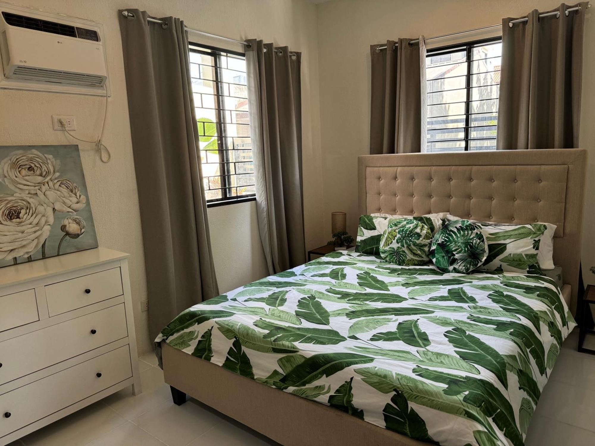Home Away From Home. Bacolod Luaran gambar